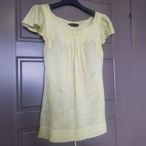 Gorgeous BCBGMaxAzria Pale Yellow Blouse Sz M